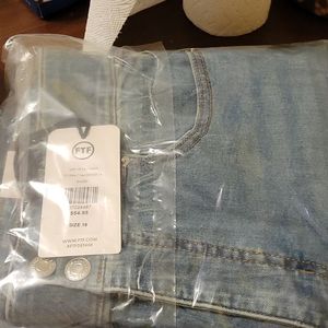 Fashion to figure short curvy skinny jeans